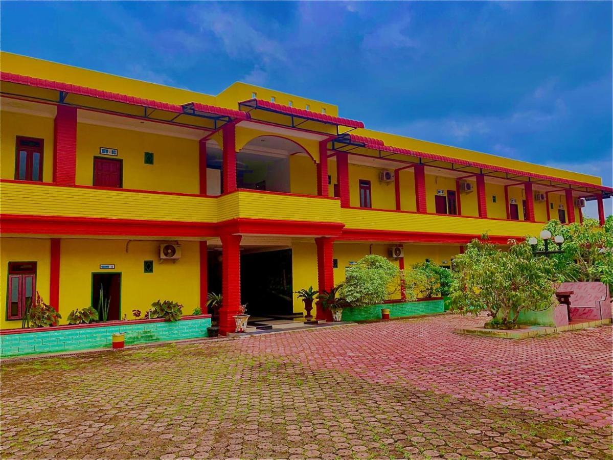 Hotel Rembulan Tebing Tinggi Bagian luar foto